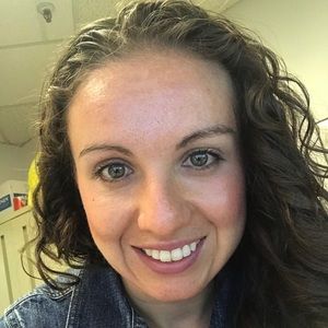 Meet your Posher, Claire